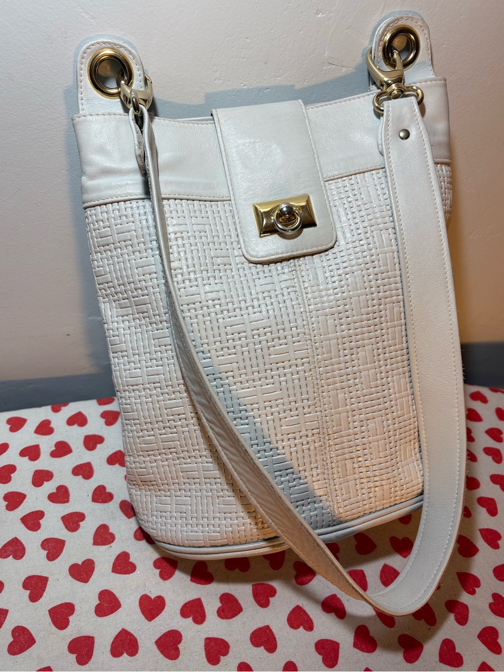 Unique Vintage 80s white designer bucket bag gold tone hardware
